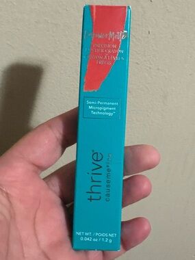 Thrive Causemetics Lip Crayon Lara Brand New The tip of the lipstick is damaged.